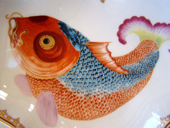 A magnifiscent Chinese Export pattern "Carp" dish made by Mottahedeh — image 2